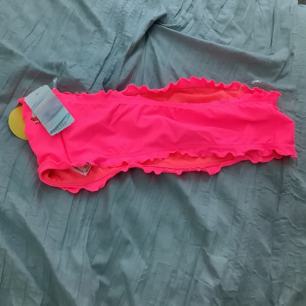 Hot pink bikini top ruffled